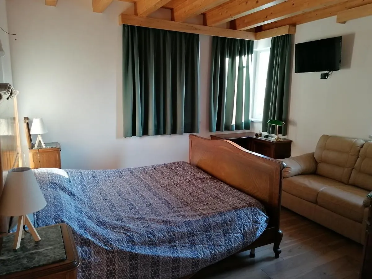 Villa Az. Agr. Sponga Giancarlo à Levego Italie